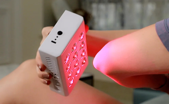 kupować Mini-panele terapii czerwonym światłem podczerwonym Przenośne urządzenie terapii czerwonym światłem o mocy 60 W produkcja internetowa