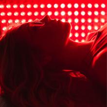 600 W do użytku domowego w pobliżu podczerwieni Urządzenie do terapii światłem LED Stop aluminium 2