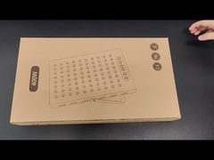 Dom Maszyny do terapii czerwonym światłem o mocy 300 W w pobliżu podczerwonych paneli wspomagających mialgię